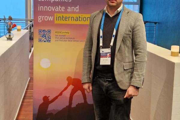 Holding flower, by Anthony Tran